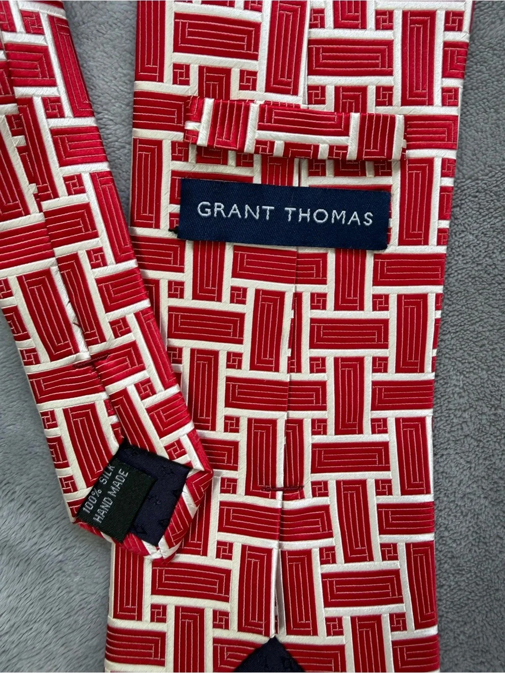 Men's Red Geometric Woven Tie - Classic Pattern